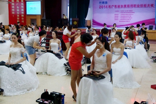 2014�㶫ʡŮ����ʦְҵ�����ܾ������ݾ���